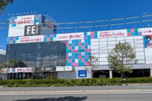 コシダカ、長野県長野市のカラオケ店に198.4kW太陽光と併設蓄電池を導入、初の自社所有型